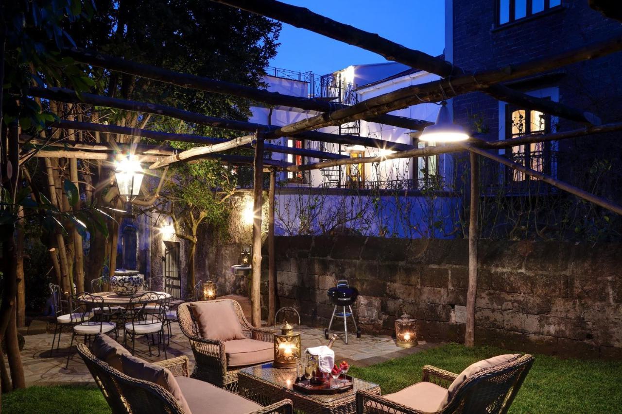 La Dimora: Relax in a lovely garden Massa Lubrense Exterior foto